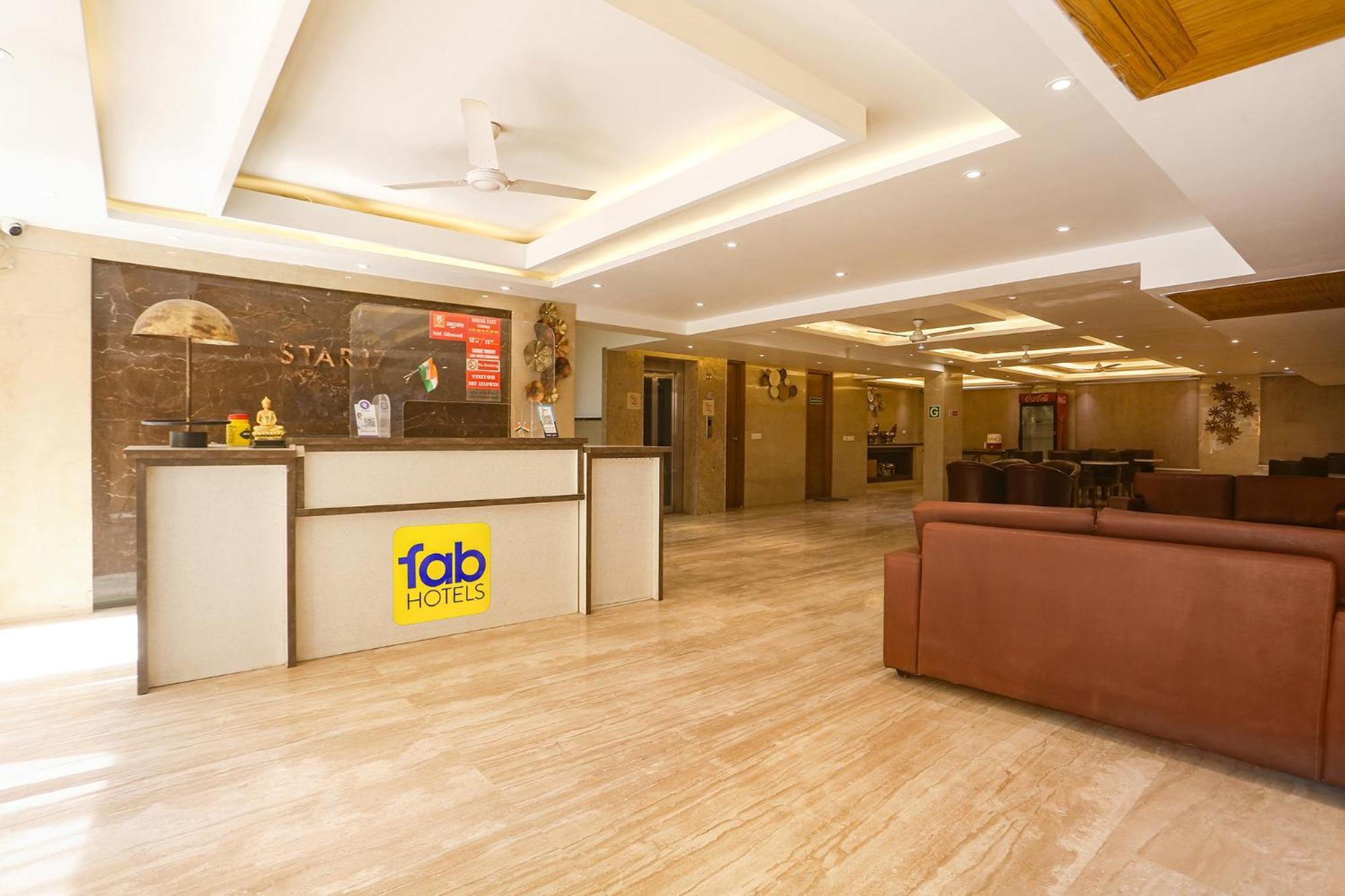 Fabhotel Prime Star 17 - Nr Yashobhoomi Convention Centre Delhi Zewnętrze zdjęcie